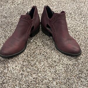Women's Burgundy Ankle Boots